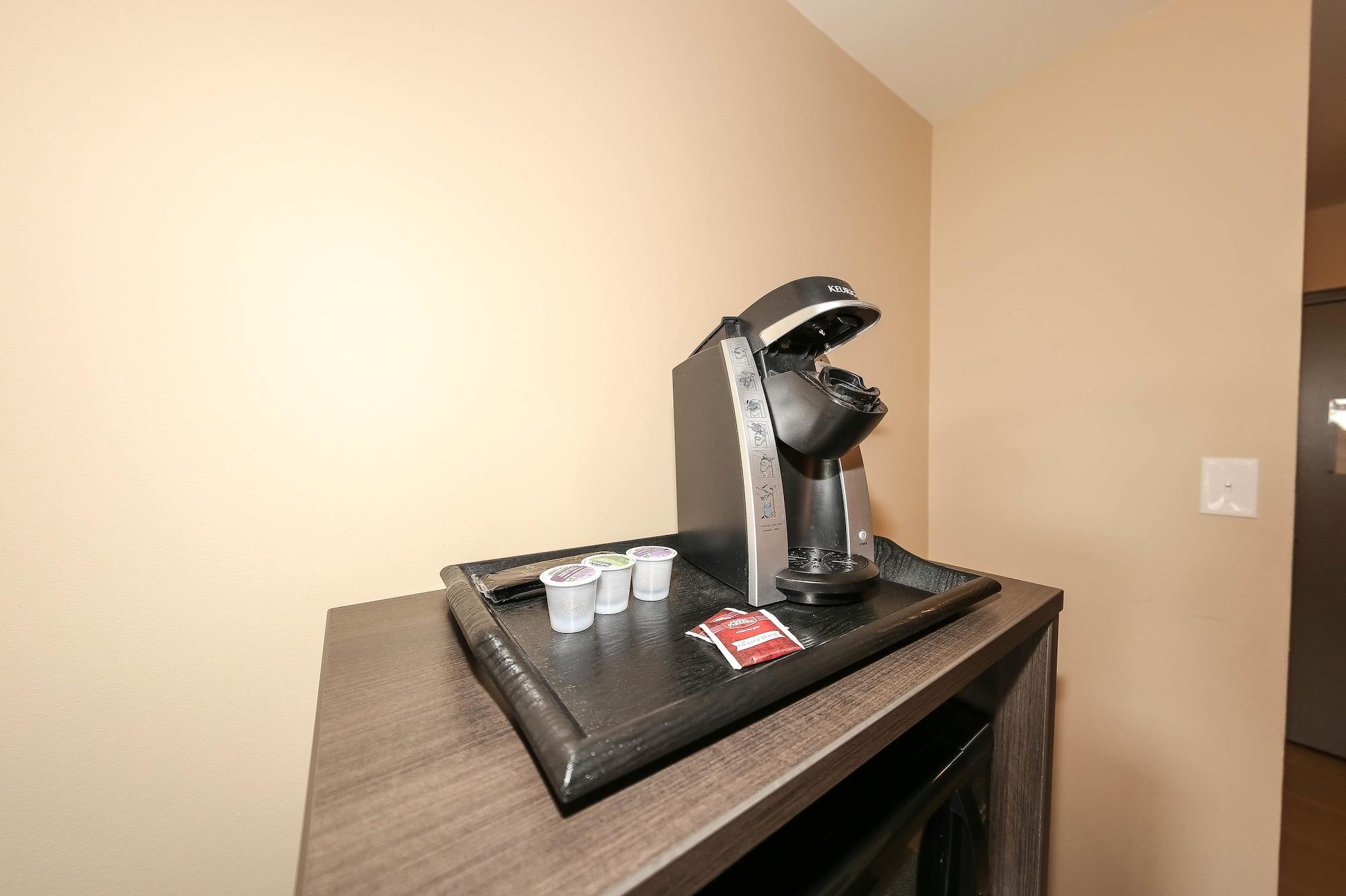 Howard Johnson By Wyndham Winnipeg West Εξωτερικό φωτογραφία