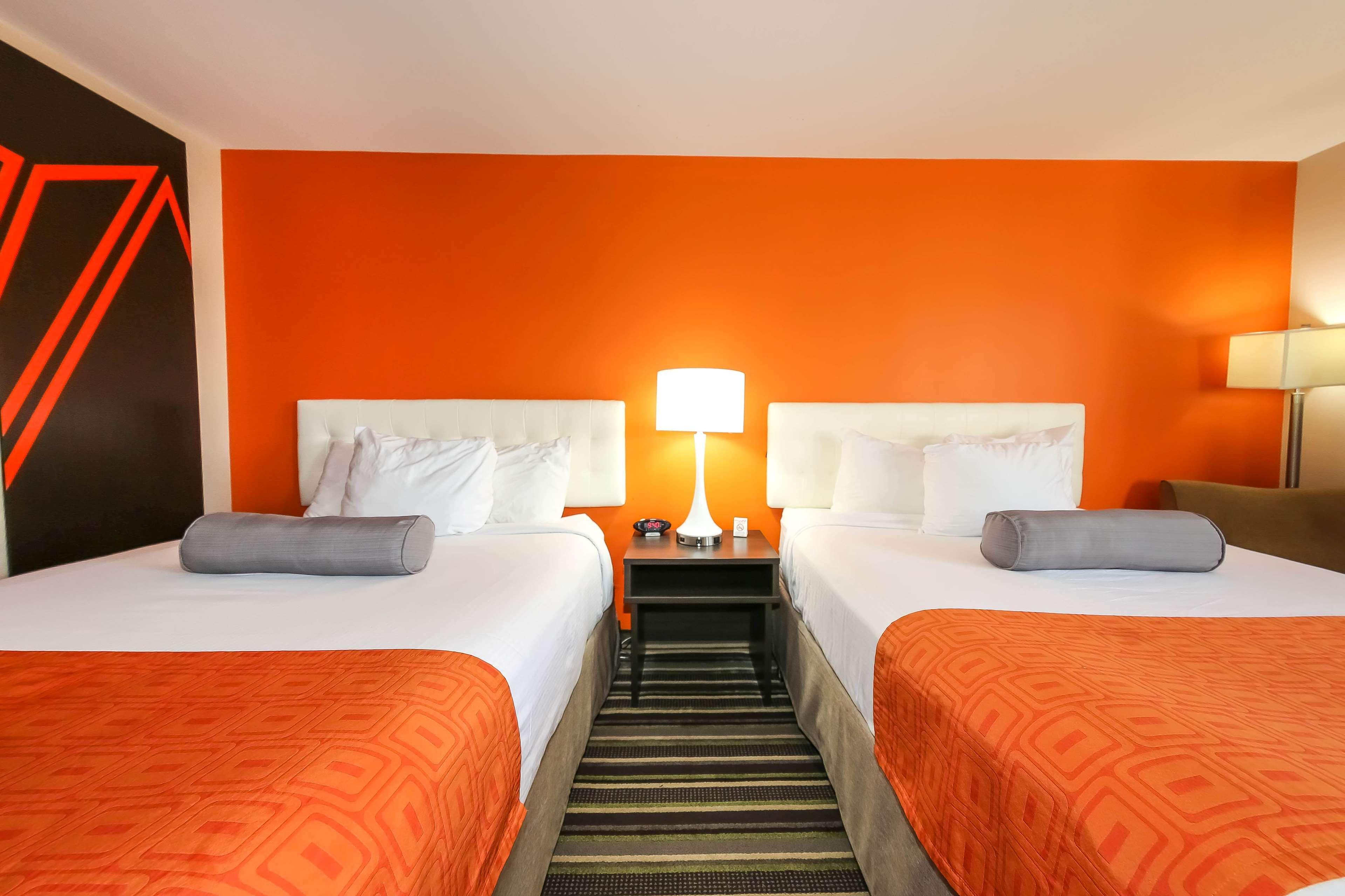 Howard Johnson By Wyndham Winnipeg West Εξωτερικό φωτογραφία