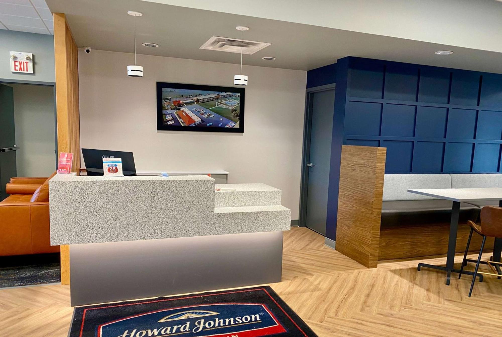 Howard Johnson By Wyndham Winnipeg West Εξωτερικό φωτογραφία