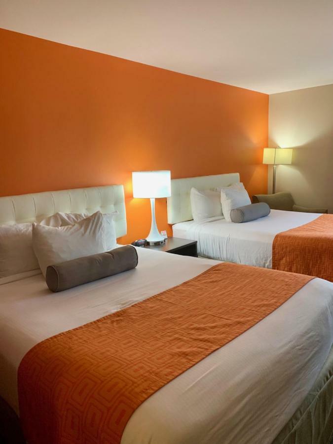 Howard Johnson By Wyndham Winnipeg West Εξωτερικό φωτογραφία
